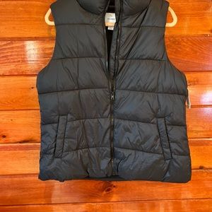 New Old Navy Puffer Vest